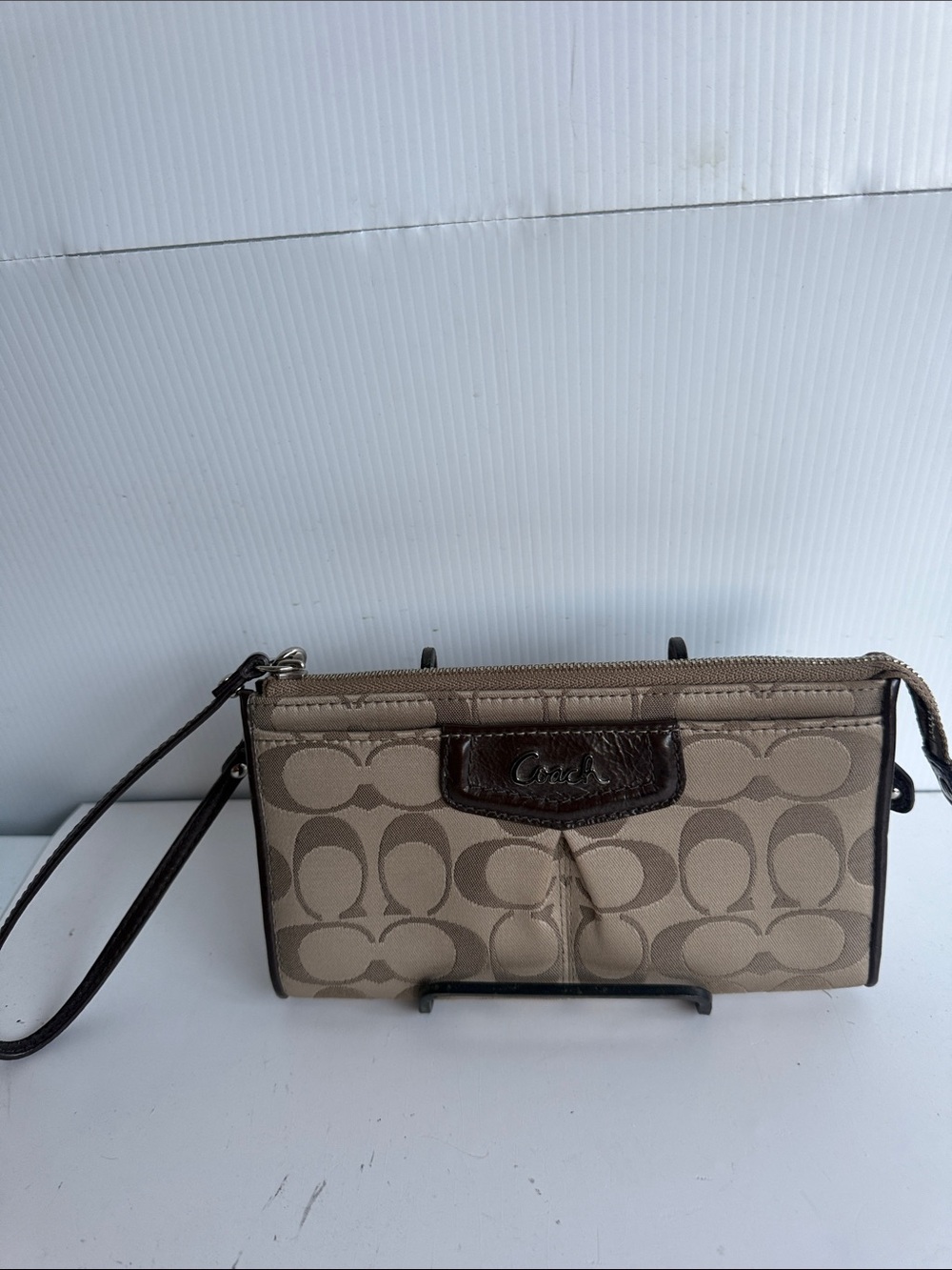 Coach Ashley Signature Sateen Zippy Wallet Wristlet Logo Satin Canvas Brown Tan